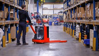 Reliable Pallet Stacker Solutions: Making Industrial Operations More Efficient